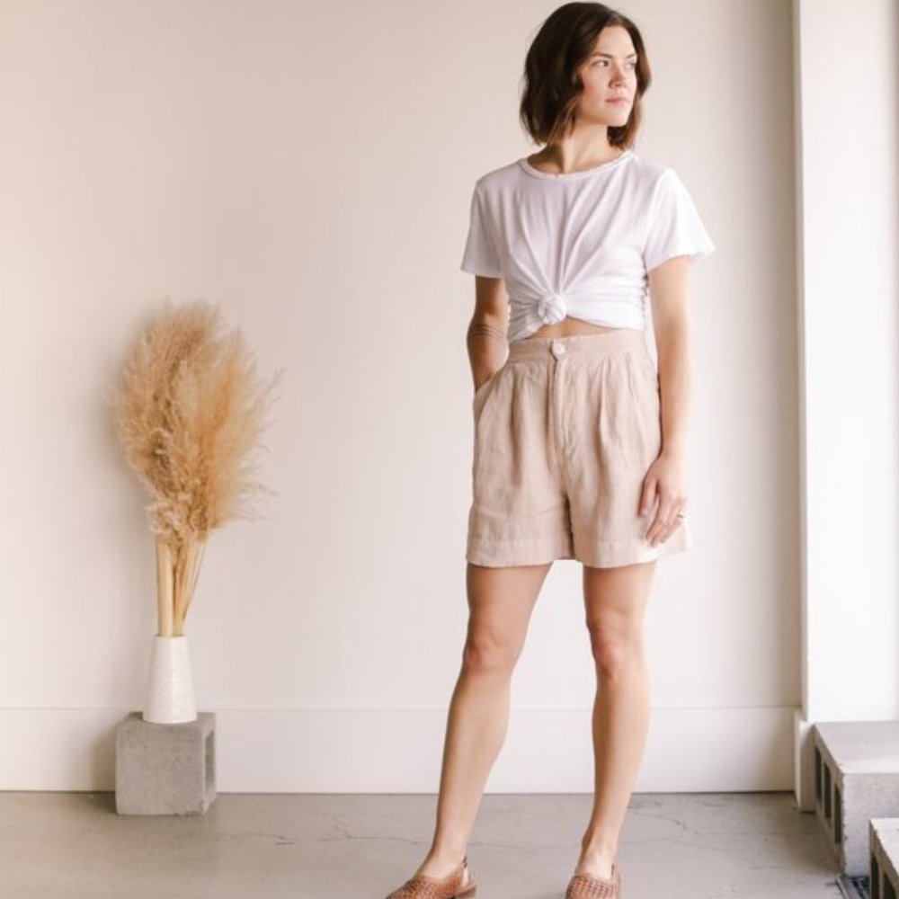 Esby Penny High Waisted 100% Linen Pleated Shorts Size 8 in Pecan